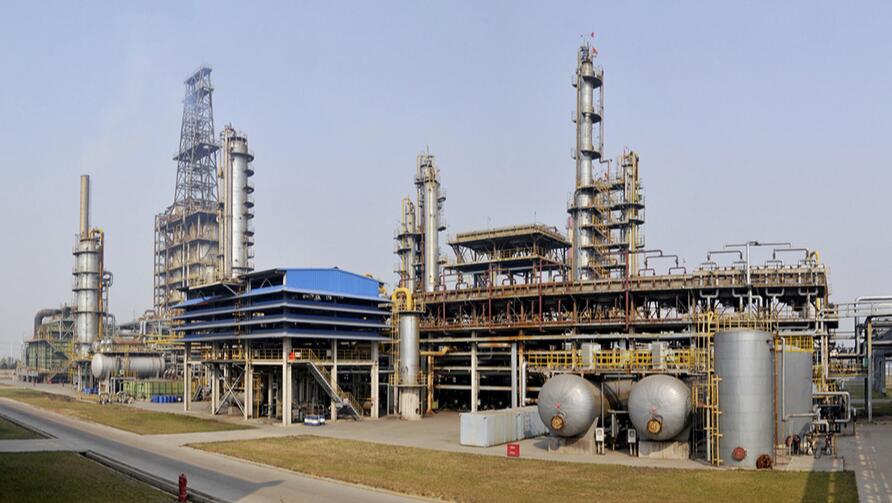 電伴熱帶用于工業罐體的保溫防凍